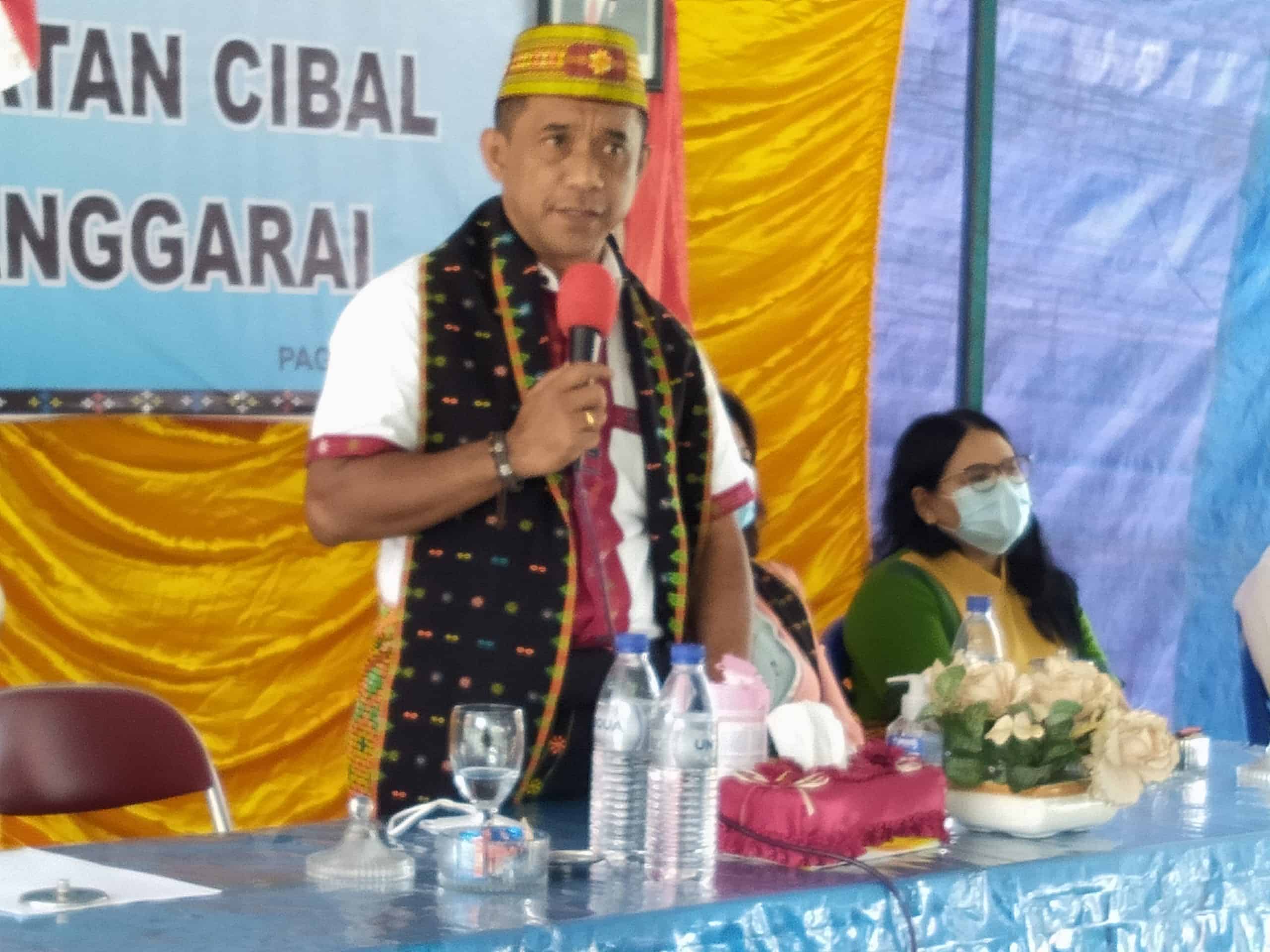 Bupati Manggarai Hery Nabit S.E., M.A,Tengah Memberikan Sambutan Pada Acara Musrembang RKPD 2022 di Kecamatan Cibal